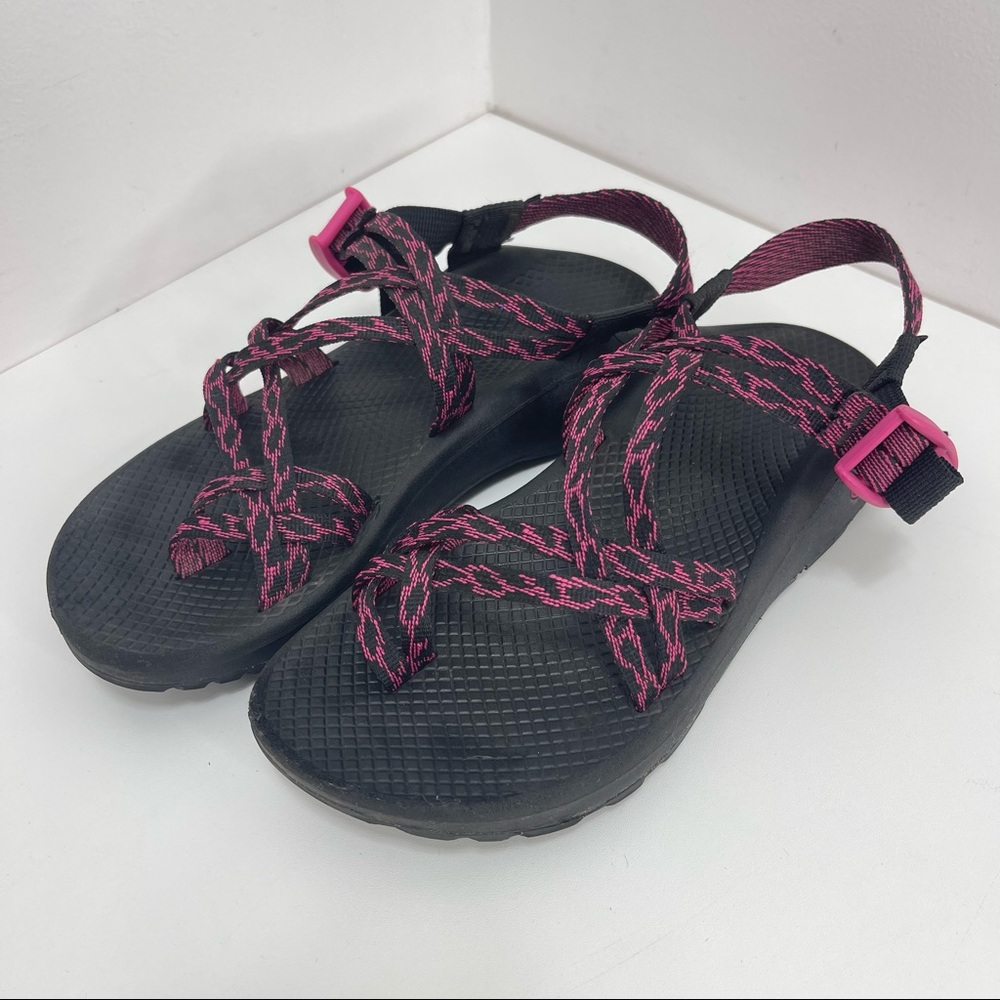 CHACO pink black sandals double strap